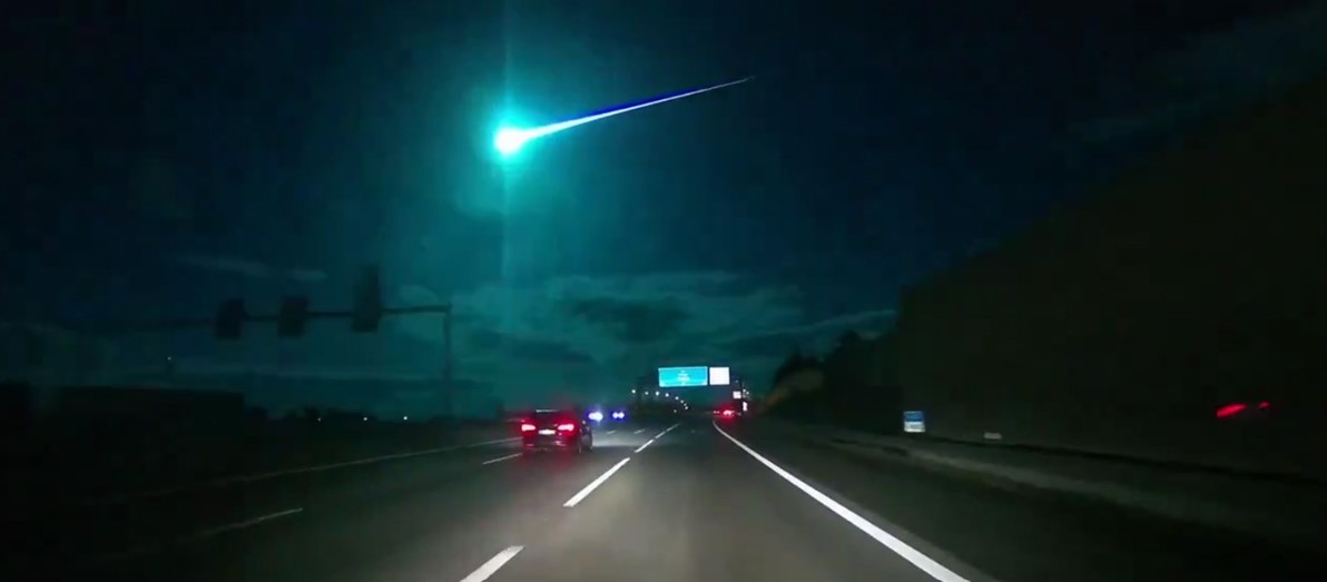 A bright blue-green meteor lights up the skies over Portugal and Spain